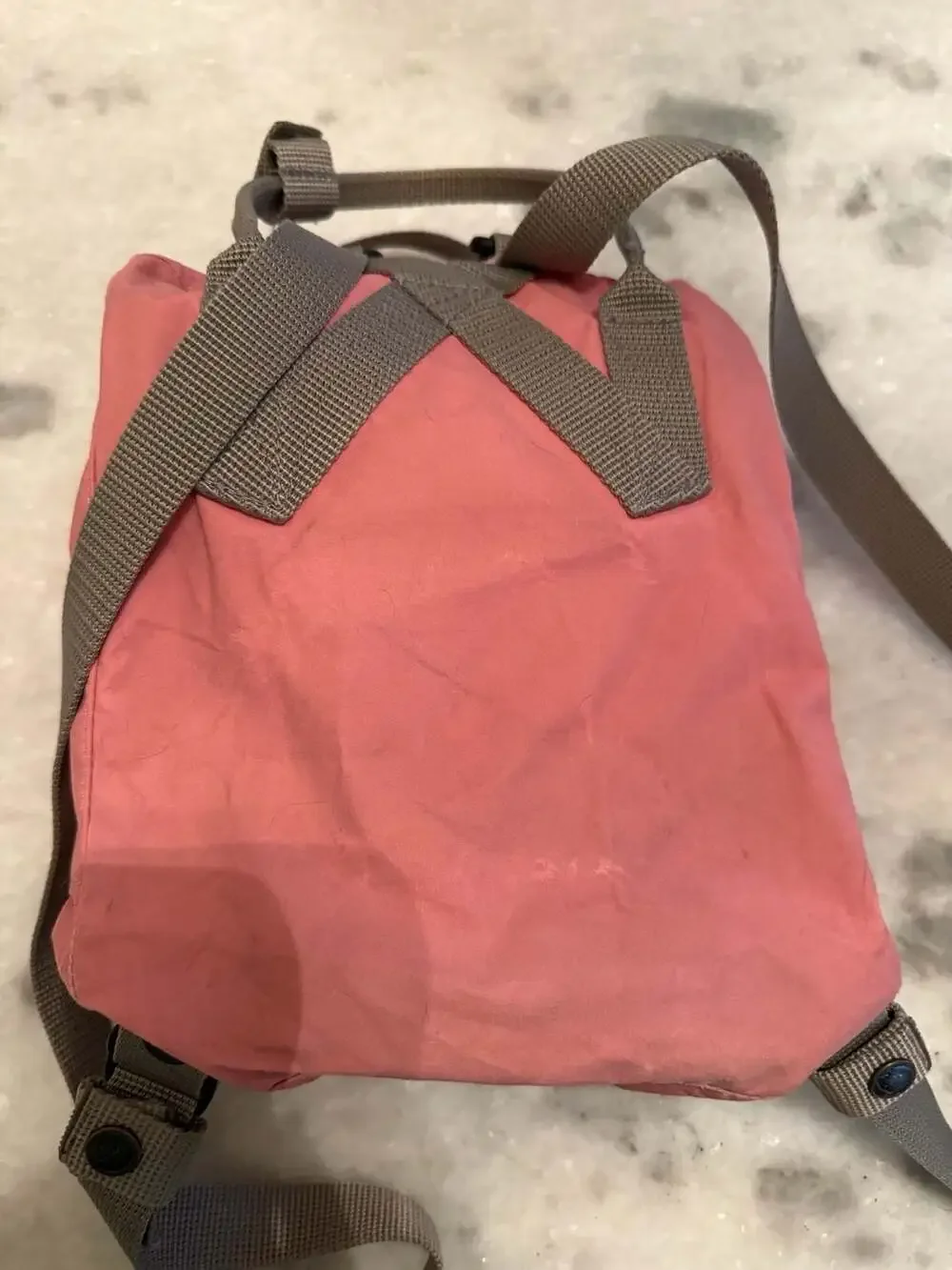 Fjällräven Kånken Mini Backpack in Peach Pink